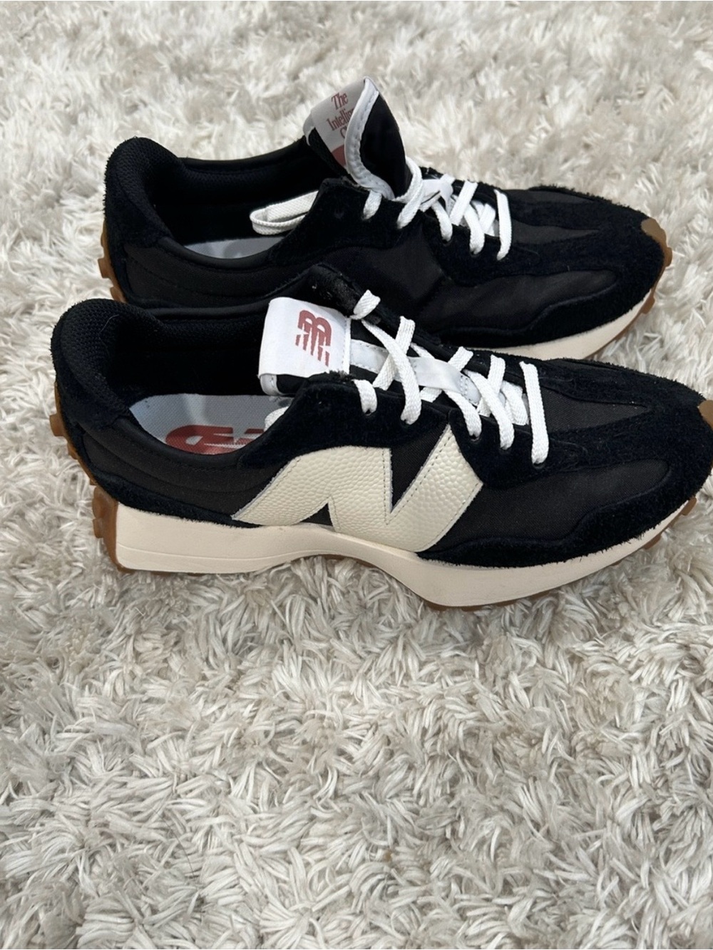 New Balance Women’s Black & White 327 Retro Runner